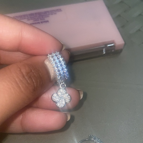 Swarovski silver chucky hoops - Picture 5 of 8